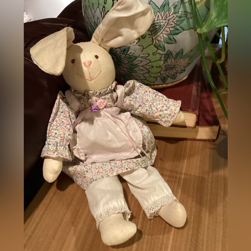 SOLD!Vintage Americana Linen Cotton Bunny
